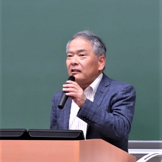 2019-Q1Q2期 終了の挨拶をする小倉支部長