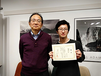 Prof. Motomura Masato and Mr. Otsuka Hikari(right)