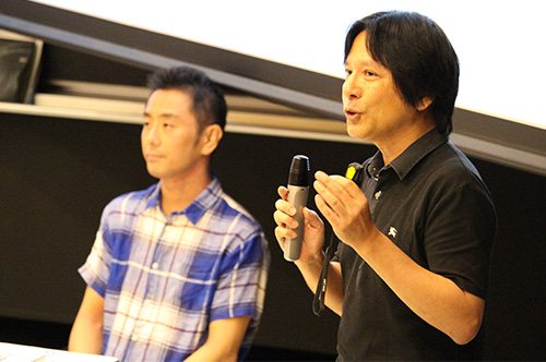 スピリチュアリティについて問いかける弓山教授（右）と中島教授（左）