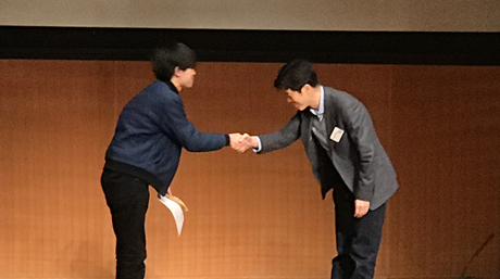 Kazuma Horita, Yoshida Lab., won the best presentation award on "The fMRI study of the easy visual search for the self-controlling object" from the Vision Society of Japan．