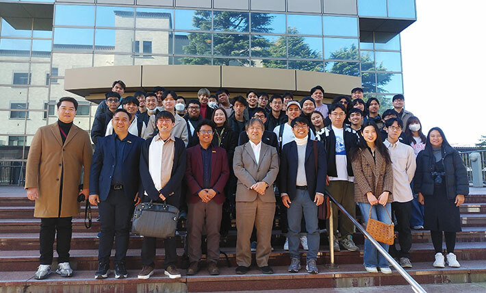 Group photo with KMITL students