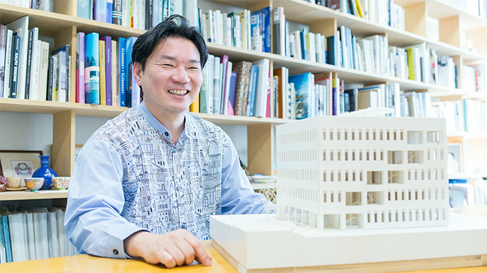 人物写真:村田涼准教授