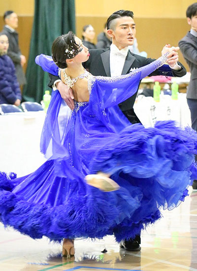 Shunsuke Tanaka, 3rd year, Life Science and Technology
Miyu Ito, Shirayuri University
2nd in tango, 5th in waltz, 7th in foxtrot, 7th in quickstep for 2nd and 3rd-year students