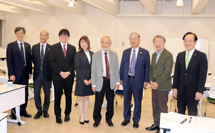 Group photo of panel members, Imura (far left), and Okamura (2nd from left)