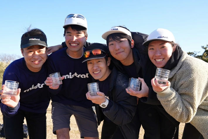 初の3位入賞を果たしたチームGRADsのメンバー（左から八鍬さん、横山さん、河合さん、井戸さん、萩生田さん）