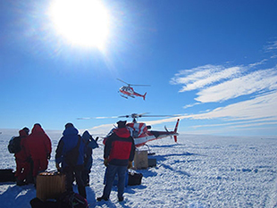 南極基地での観測オペレーションの様子