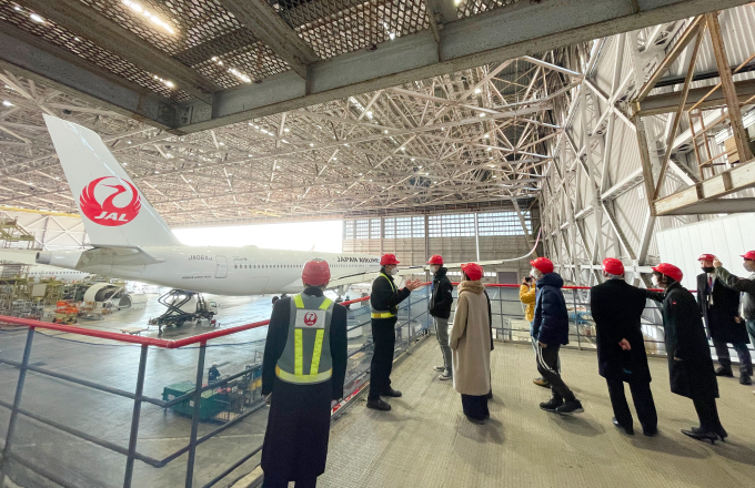 Practical curriculum in collaboration with society