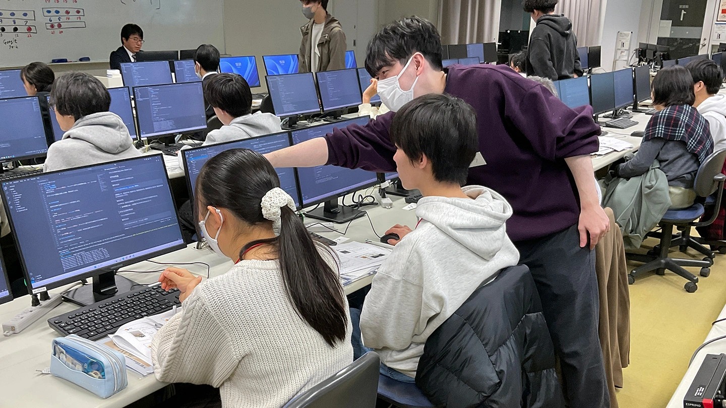 東京科学大学博物館と目黒区教育委員会の連携講座「試行錯誤する人工知能〜進化計算と強化学習〜」を開催