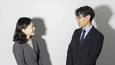石野智子教授(左)と鼎信次郎教授(右)