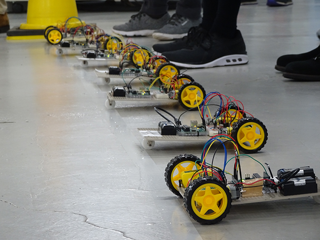Mini electric car race held during the final session of 2019 4Q Engineering Literacy