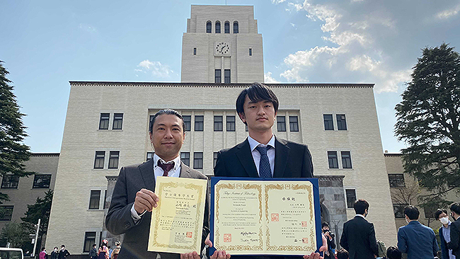 左：岡田 健一教授、右：山崎 雄大さん