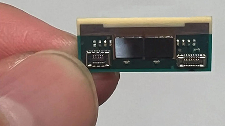 150 GHz帯超小型・低消費電力アンテナ一体無線機モジュールを開発