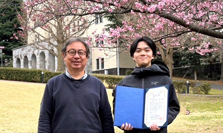 西方研究室の中向井 和さん（電気電子系M2）が2025年度電子情報通信学会「環境電磁工学研究会若手優秀賞」を受賞