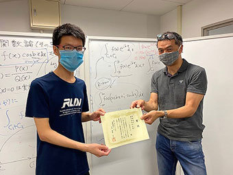 Mr. Yi Zhang(left) and Professor Isao Yamada（right）