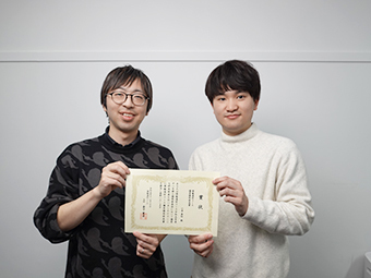 Assoc. Prof. Nishio Satoshi and Mr. Kodera Kanare(right)