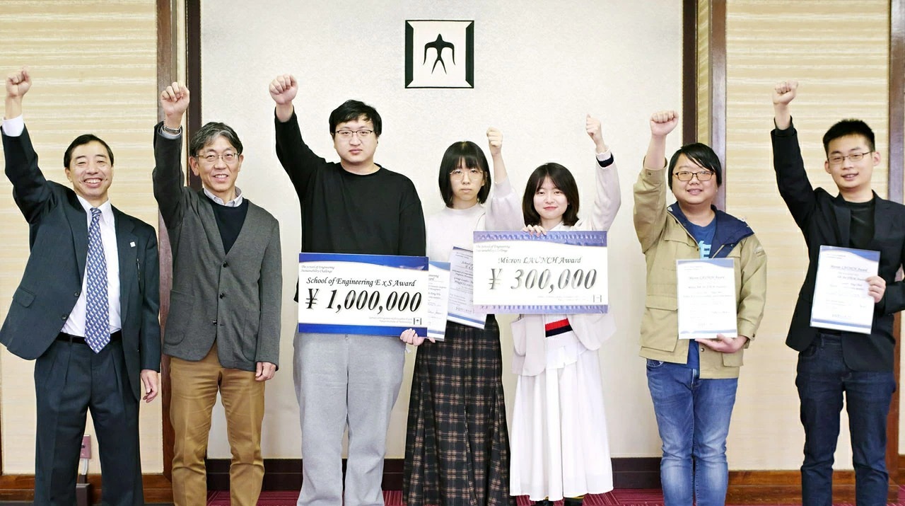 Students proposing treatment of cataracts win 2nd Engineering School E×S Challenge