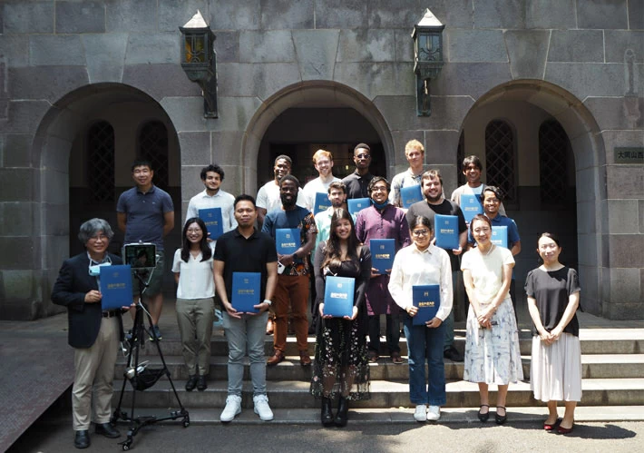 Group photo of participants and staff