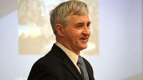 ヒュー・デフェランティ教授が最終講義を実施