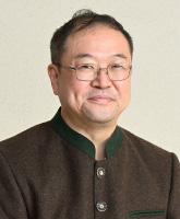 山崎 太郎 教授