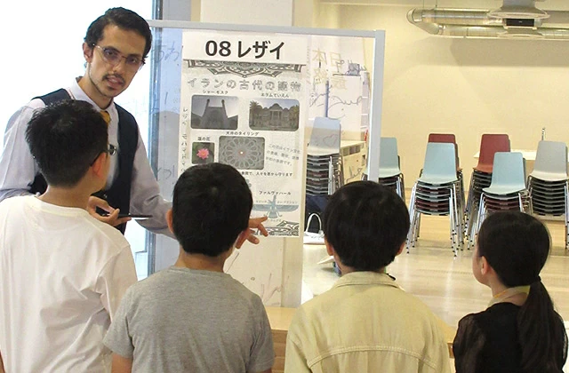 Visiting youngsters learning about architecture in Iran