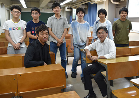 Aihara (front right), Nishida (front left) with students
