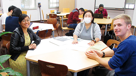 留学生の日本語学習をサポート ―学生パートナーも参加する「にほんご相談室」活動報告―
