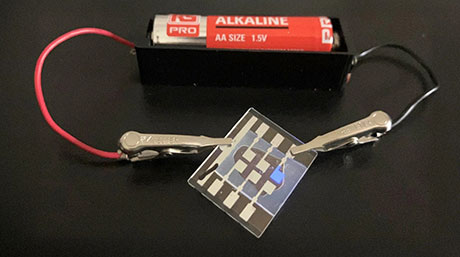 超低電圧で光る深青色有機ELの開発に成功