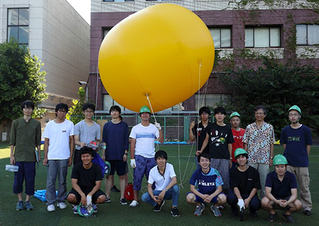 Tokyo Tech teams with Prof. Saburo Matunaga (back row, 2nd from right) and TAs