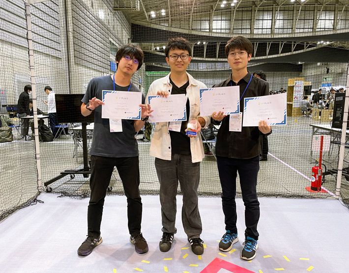 Three of four Team Yamakita-Sampei-Lab members (from left): Aoyama, Fukuda, Sugihara