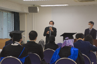 Dr. Winarto Kurniawan welcomes new graduates to the TSE alumni group