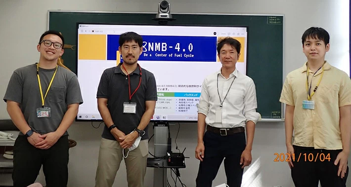 図2 NMB4.0 開発チーム：左から 岡村知拓（ZC研）、中瀬正彦（ZC研）、西原健司（JAEA）、方野量太（JAEA）。