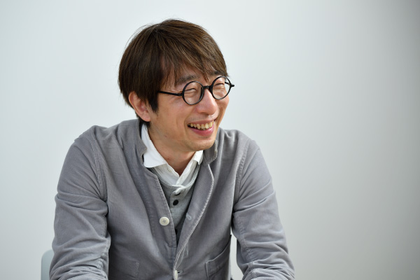 山本 貴光 教授